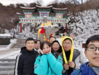 After the programme, Shuai (second row, second from left) and the other volunteers were invited by their students to visit the famous scenic spot Laojun Mountain.